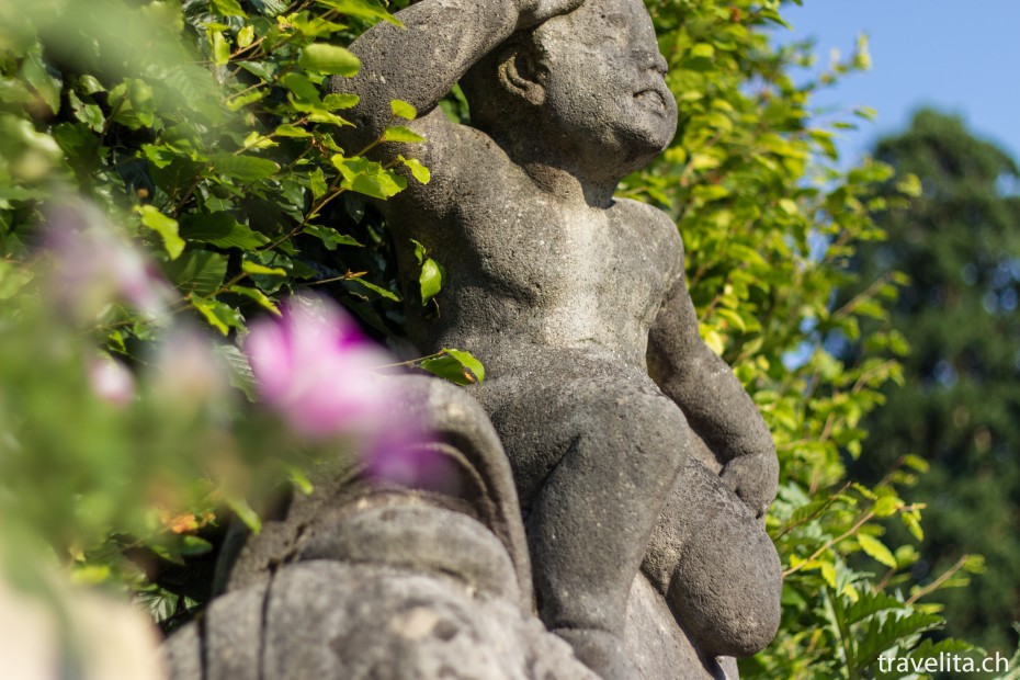 Roses Garden Statue