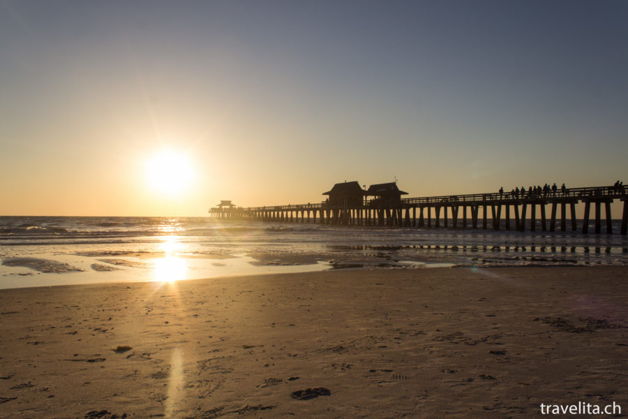 Travel snapshot – oh you beautiful Naples Pier