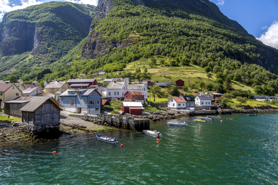 Fjords in Norway for those in a hurry with a cruise and Flambahn