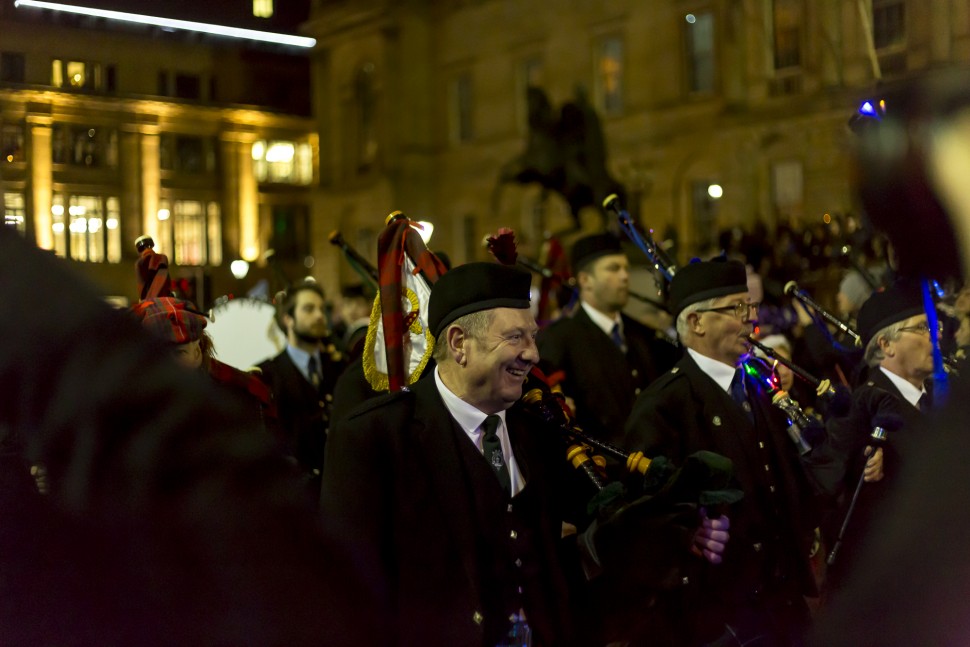 Edinburgh-Hogmany-torchlight-procession-1