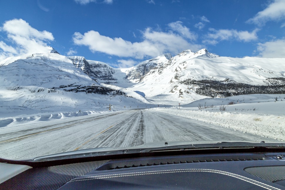 Icefields-Parkway-Banff-Winter