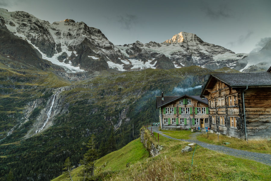 Hike in the natural paradise Hinteres Lauterbrunnental