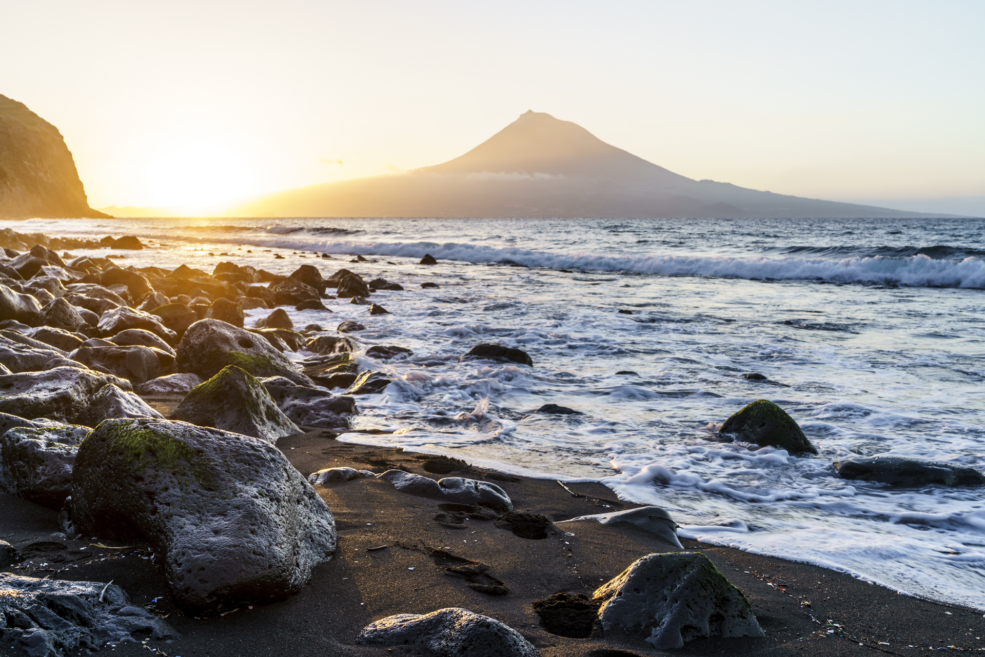 Sonnenaufgang Pico Faial Strand