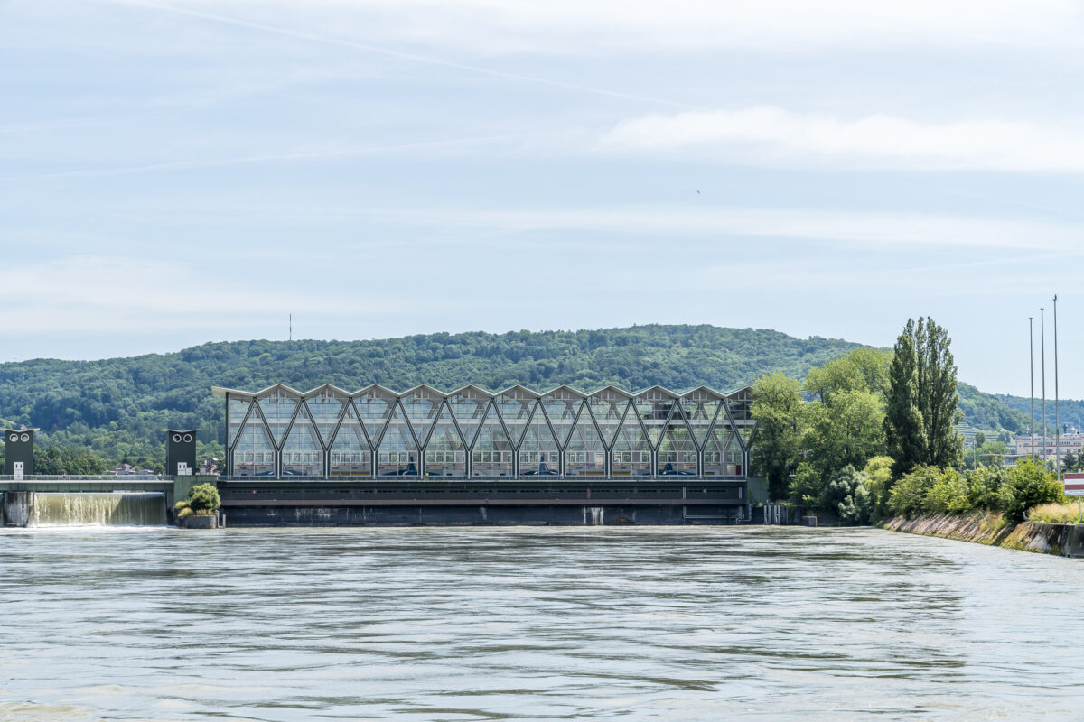 Basel Rhein Schwelle