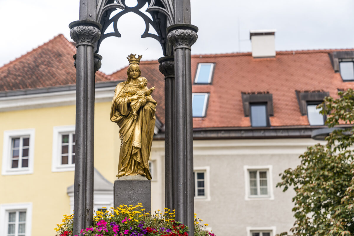 Kufstein Altstadt Madonna