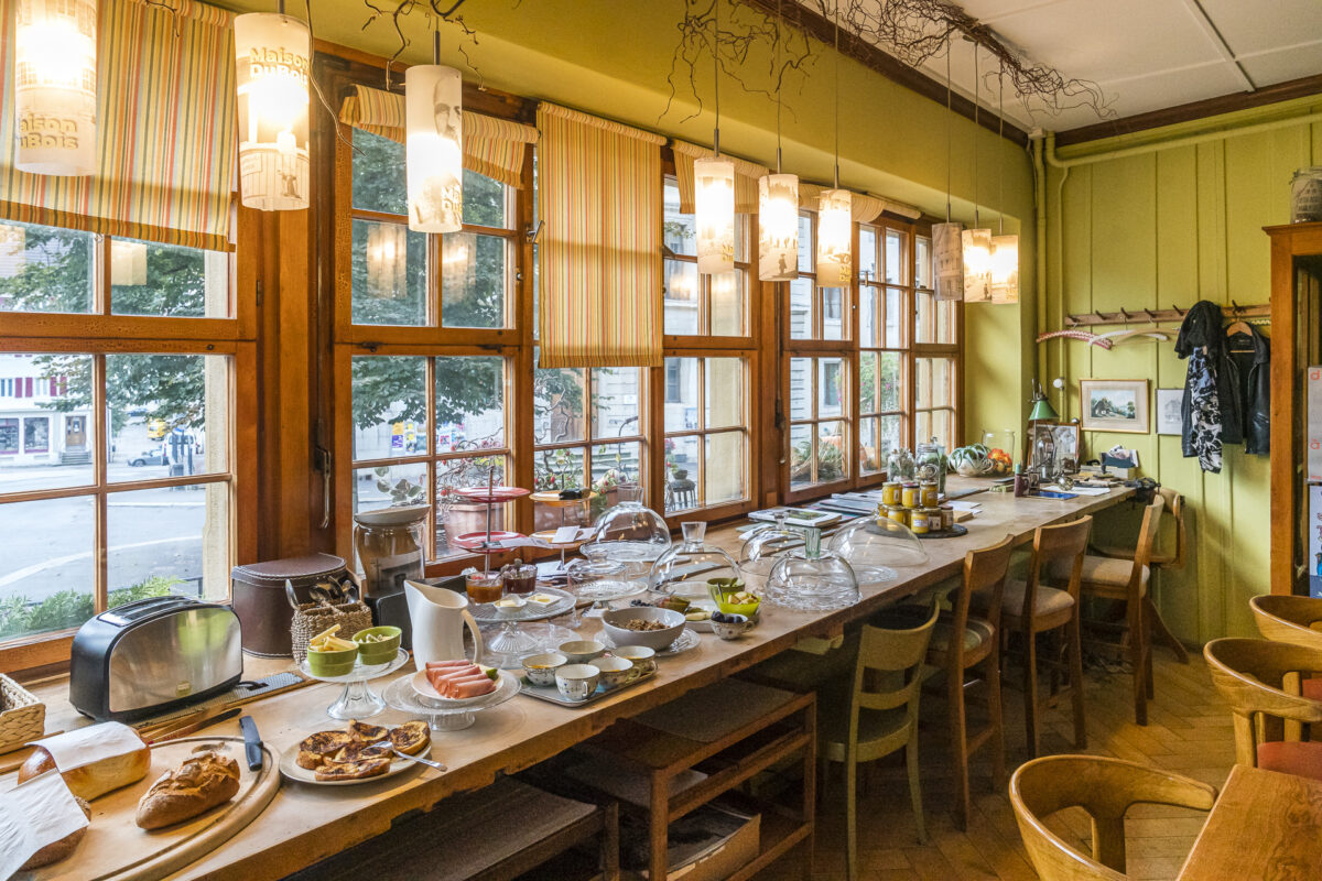 Frühstück im Maison Du Bois Le Locle