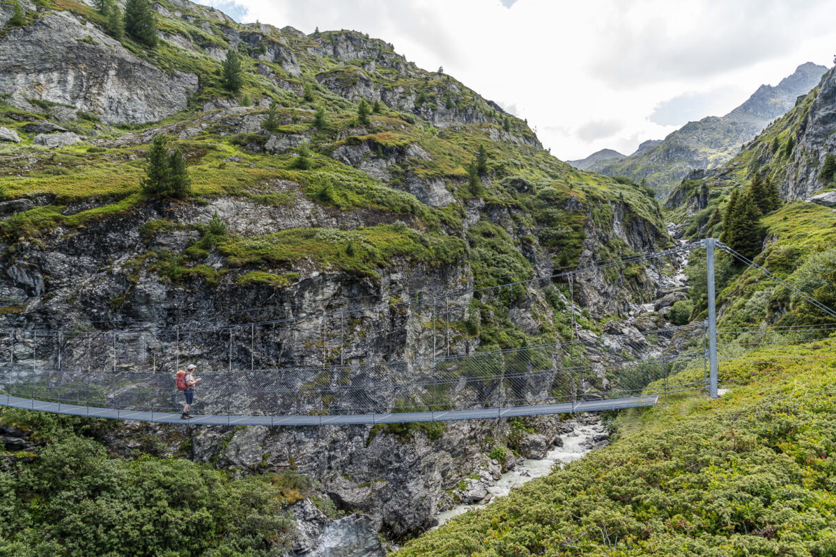 Alpine Passes Trail towards Brunet