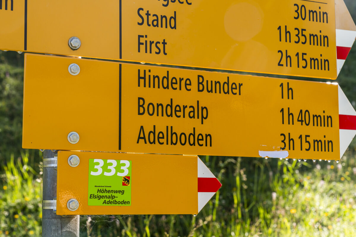 Signpost High-Altitude Trail Elsigenalp - Adelboden