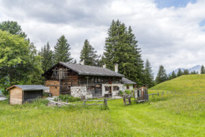 Hiking in Parc Ela: My Hiking Adventure on the Parc Ela Trek