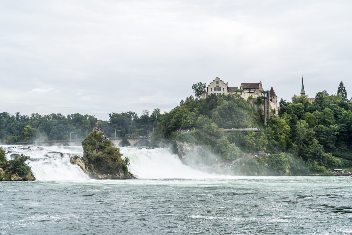 Rheinfall Seite Neuhausen