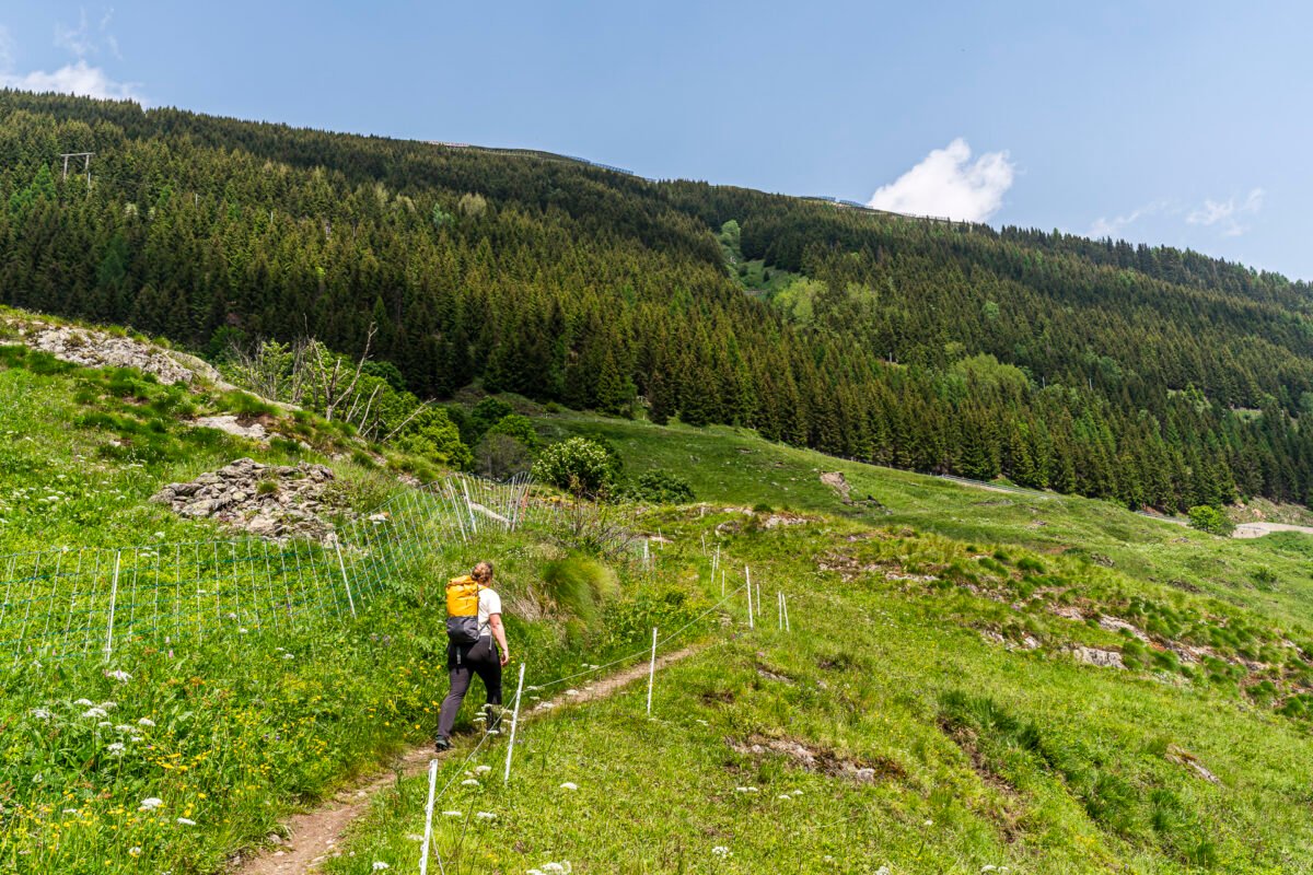 Climb to Tschamut