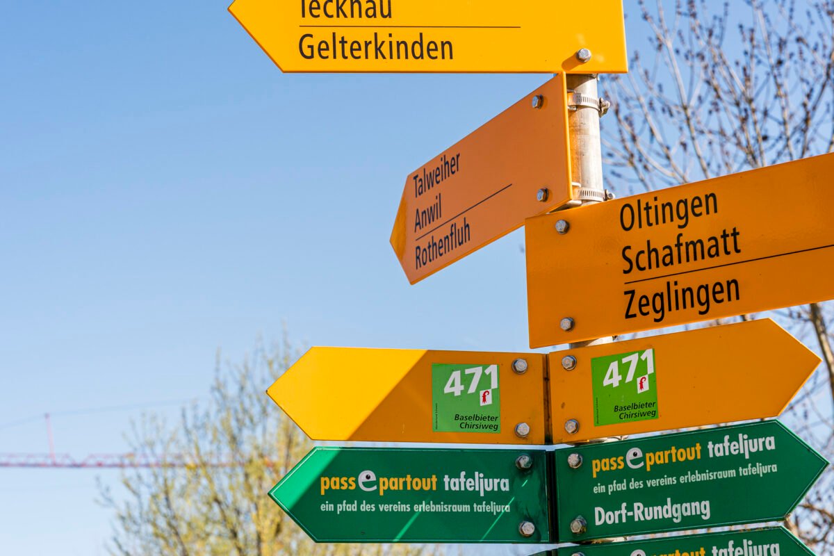 Signpost Route 471 Baselbieter Chrisiweg