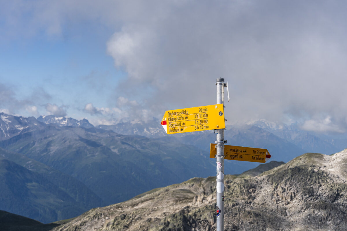 Signpost to the Sidelhorn