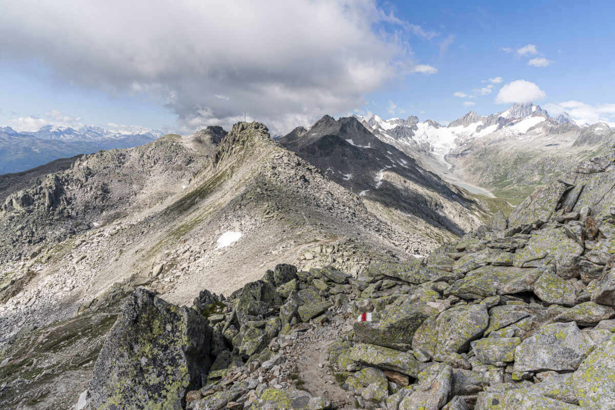 Boulders on the descent from the Sidelhorn