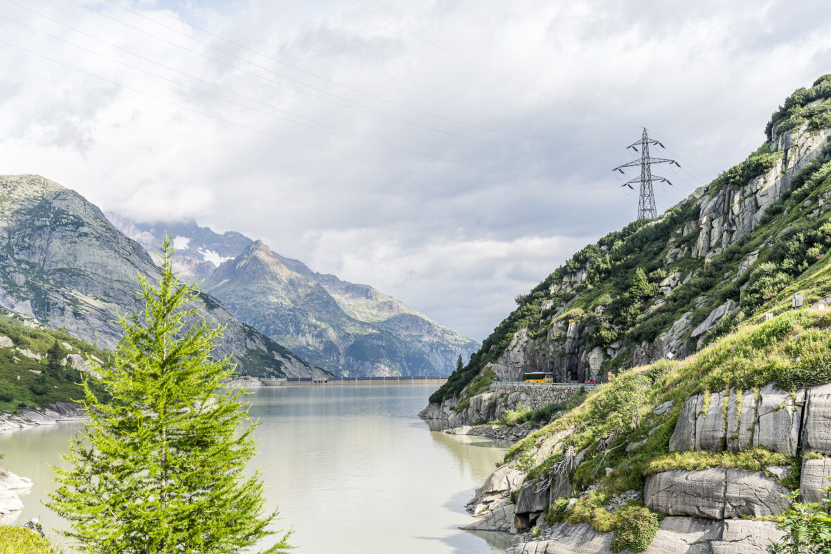 Räterichsbodensee and Grimsel Pass road