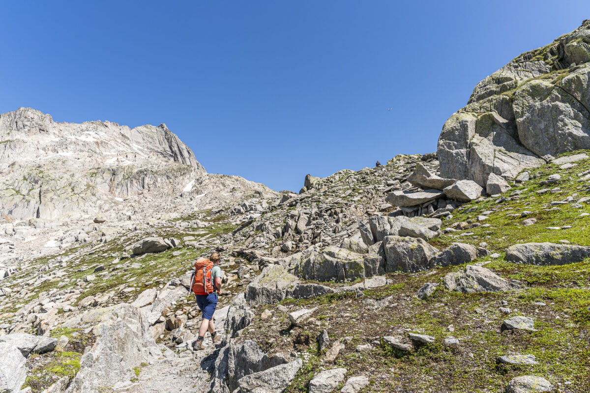 Ascent to Grätlisee