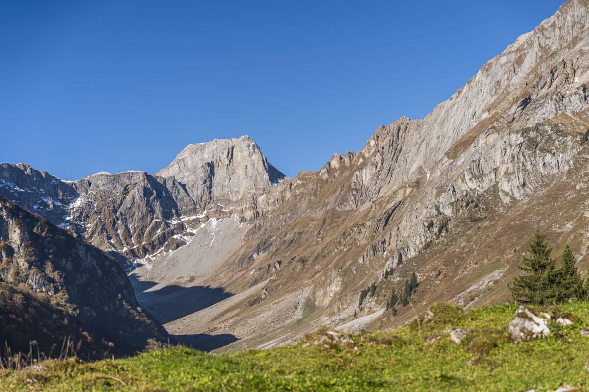 Panorama along the Oberblegisee trail