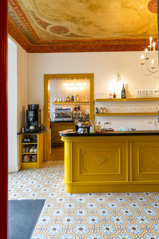 Bar im Schloss Kaarz