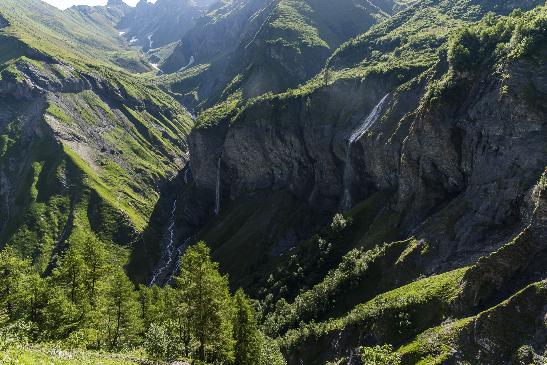 Waterfalls in Batöni