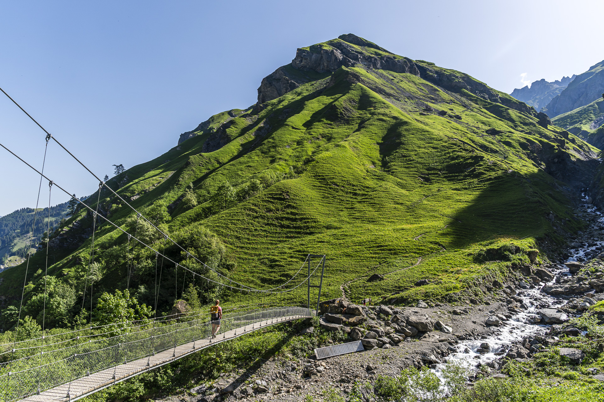 Batöni suspension bridge