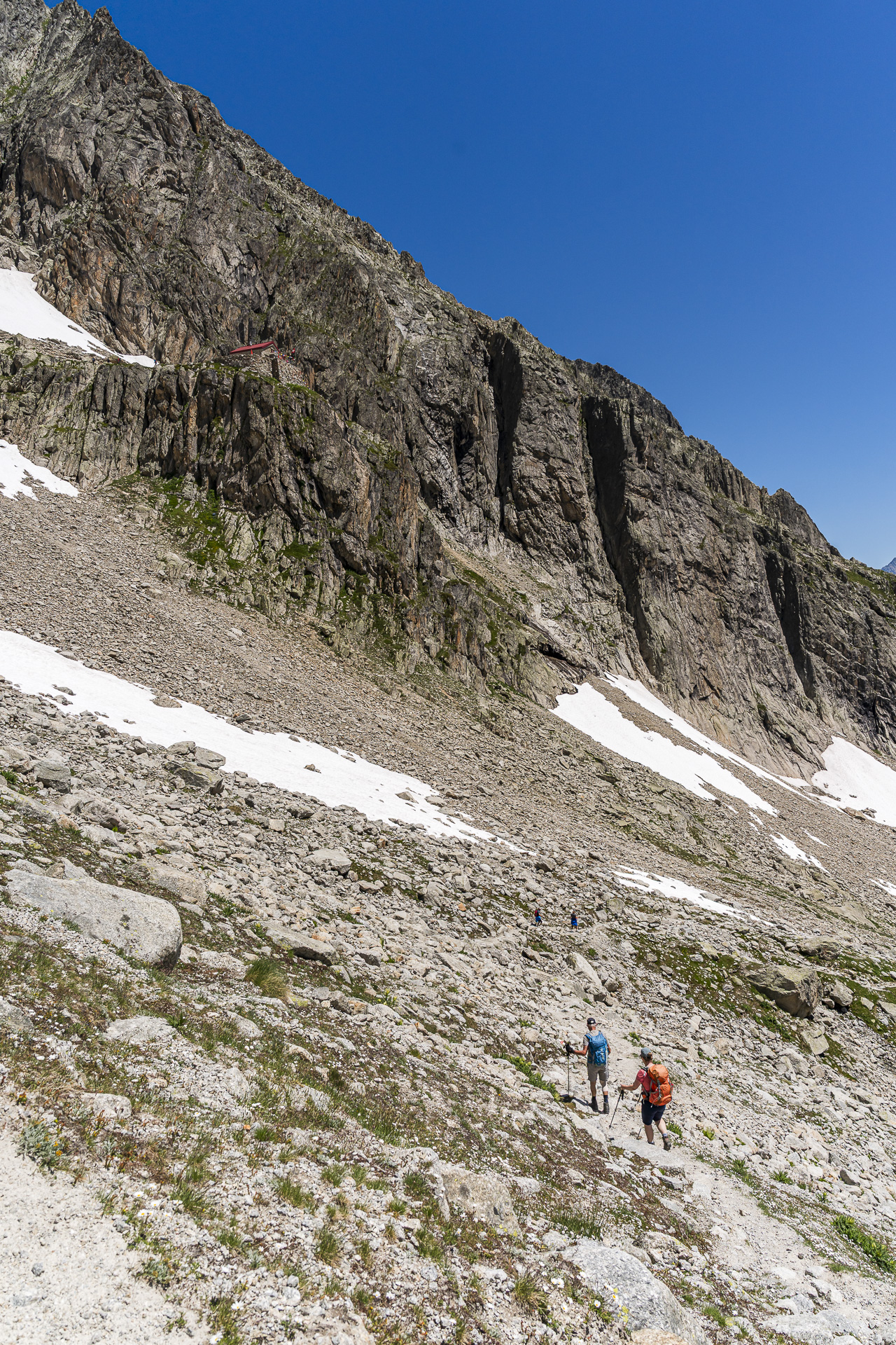 Hike from the SAC hut Cabane de l'A Neuve to La Fouly