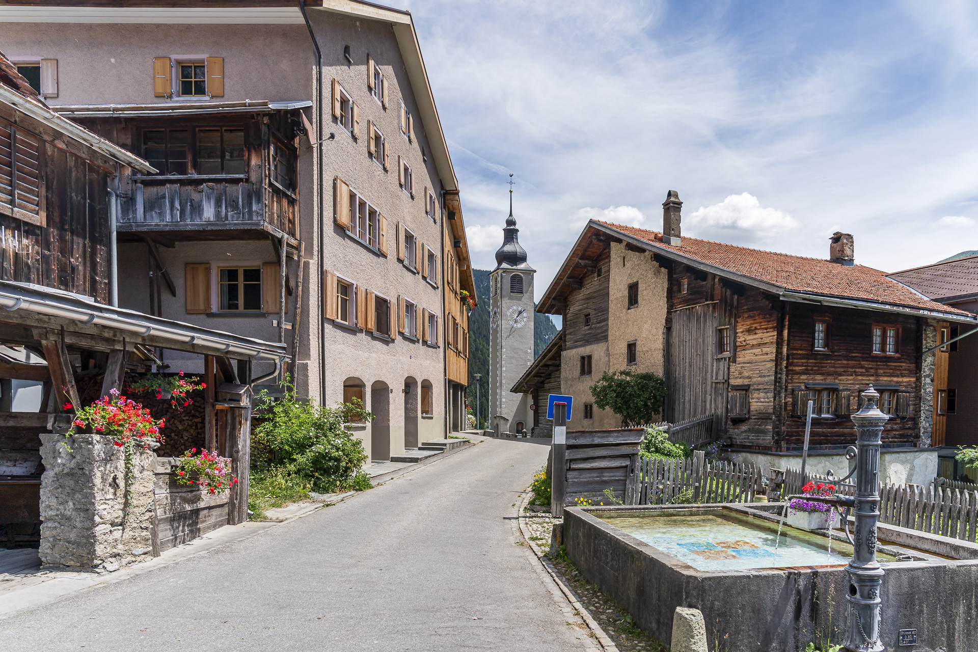Village center of Sufers
