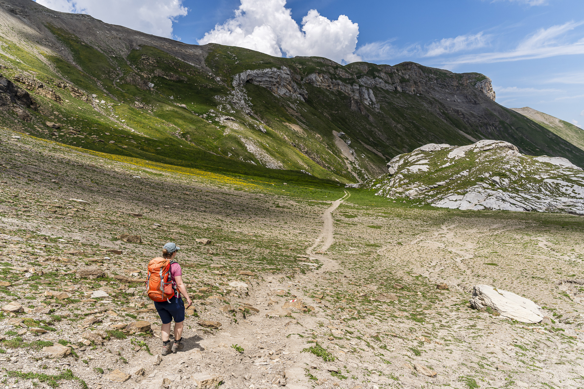 Descent from Ammerten Pass to Engstligenalp