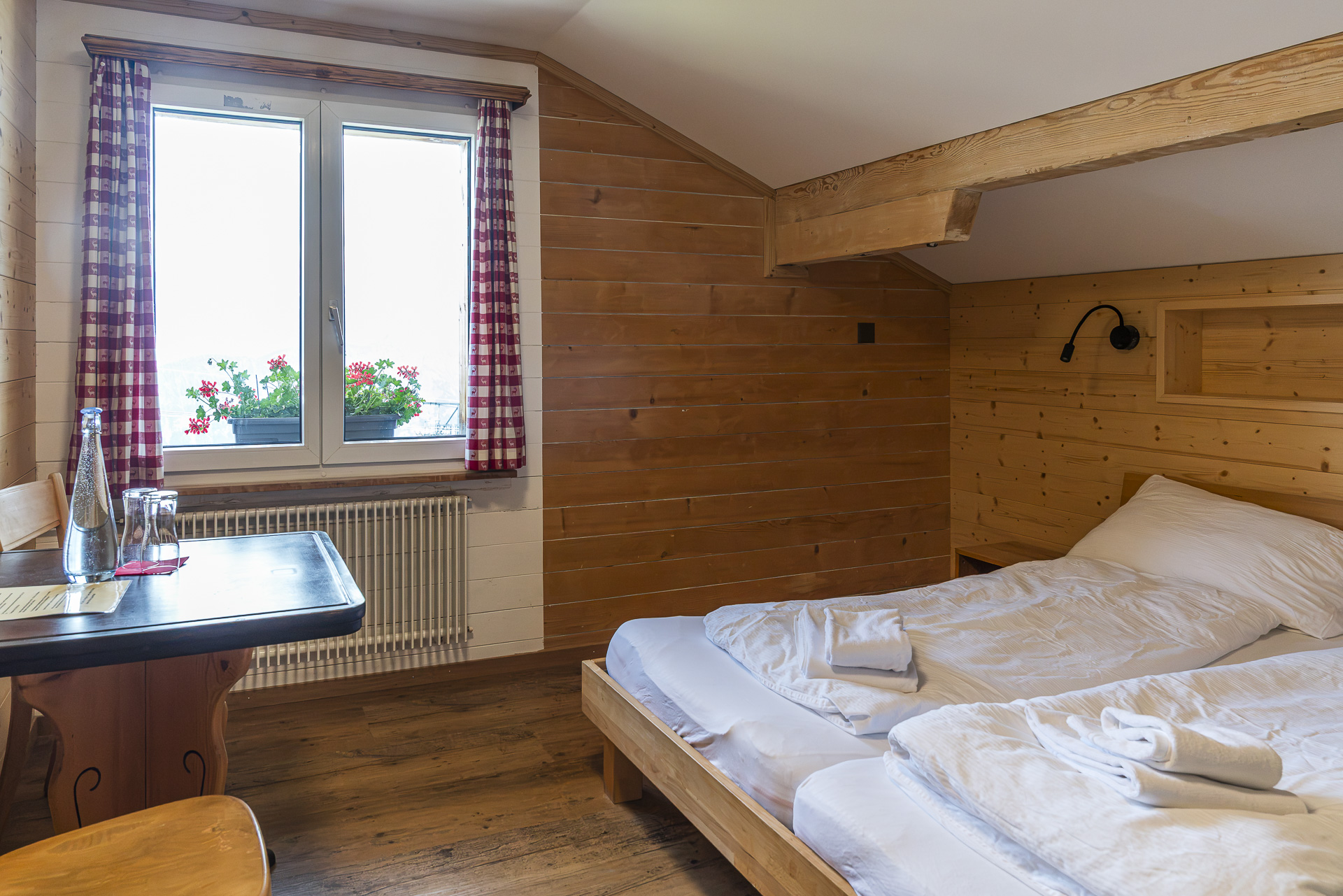 Room in the Berghaus Niederhorn